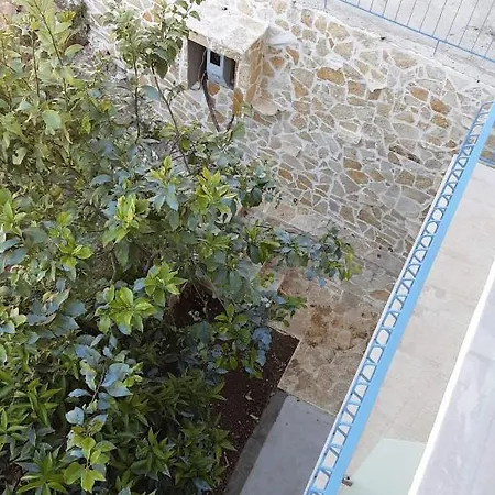 Akrotiri Panzió 3*