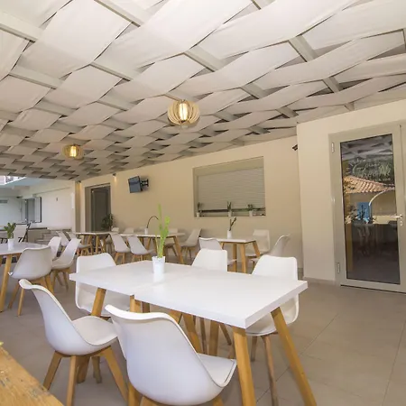 Akrotiri 3* Vaszilikí