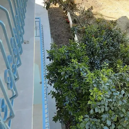 לינה וארוחת בוקר Akrotiri ואסיליקי