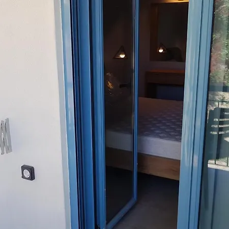 Akrotiri Bed & Breakfast